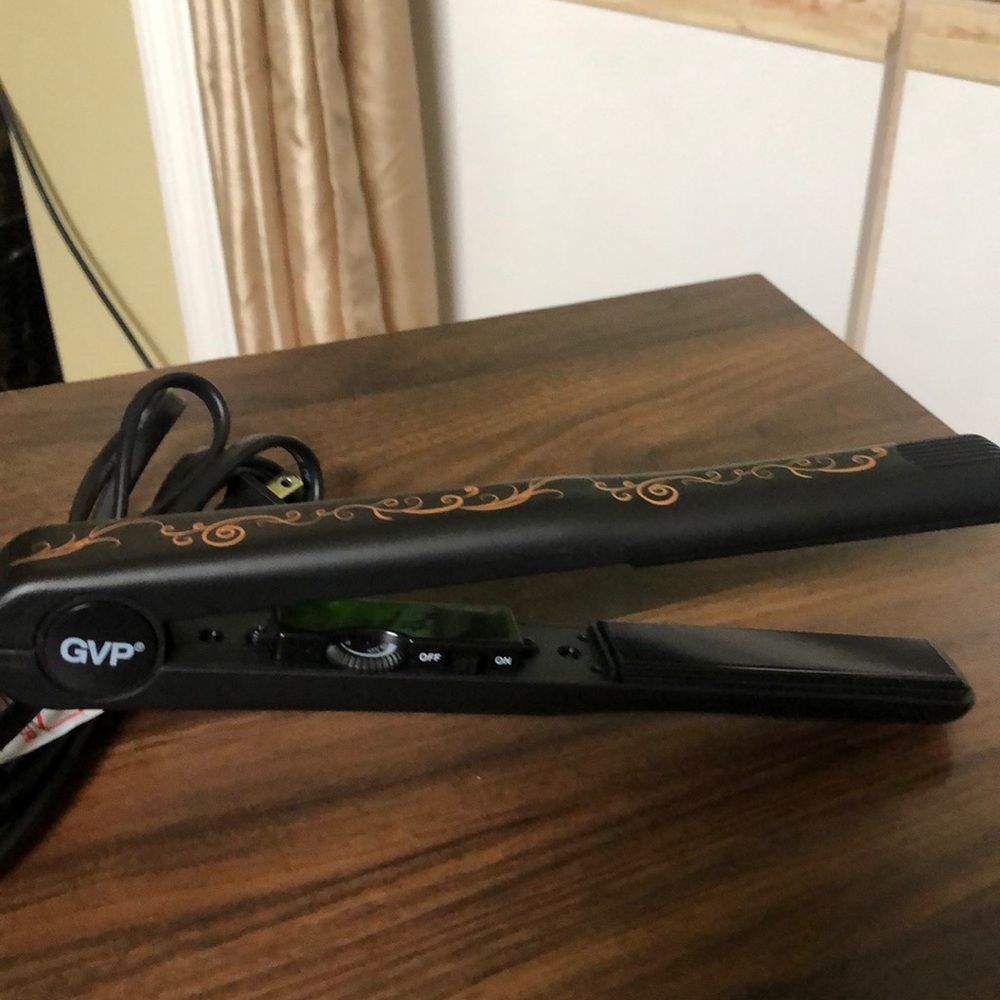 GVP hair Iron. Brand New! No box